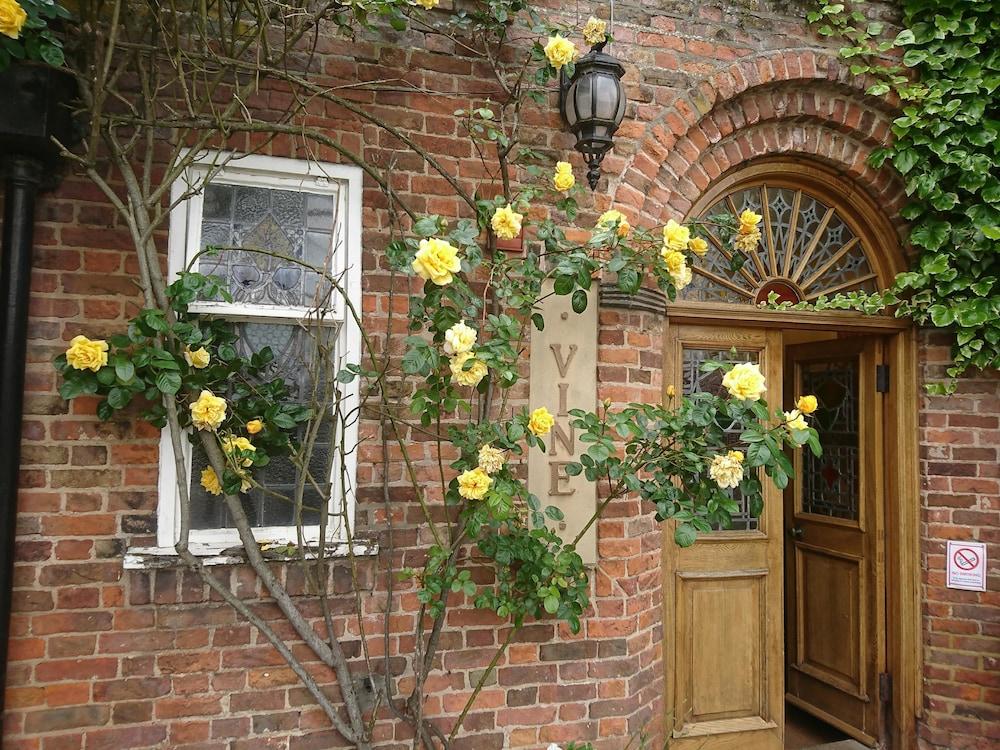 The Vine Hotel, スケッグネス エクステリア 写真
